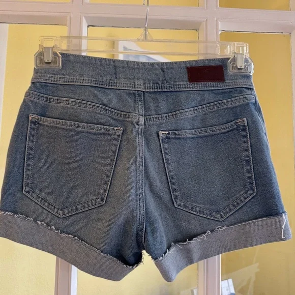 Hollister NWT Women's Blue Denim Shorts - size 0 - Picture 3 of 8
